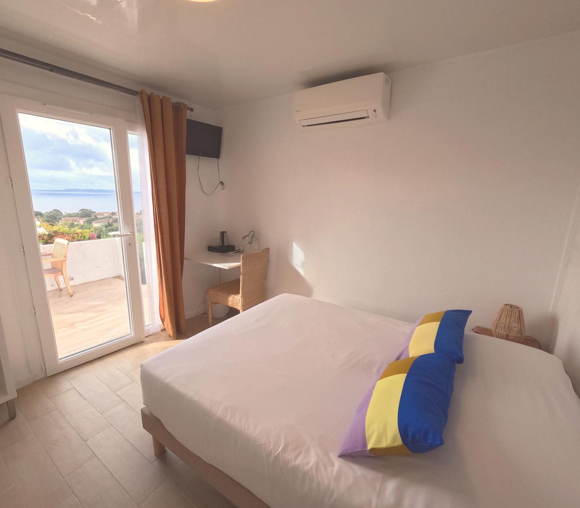 Azur Hotel Ле-Лаванду Экстерьер фото