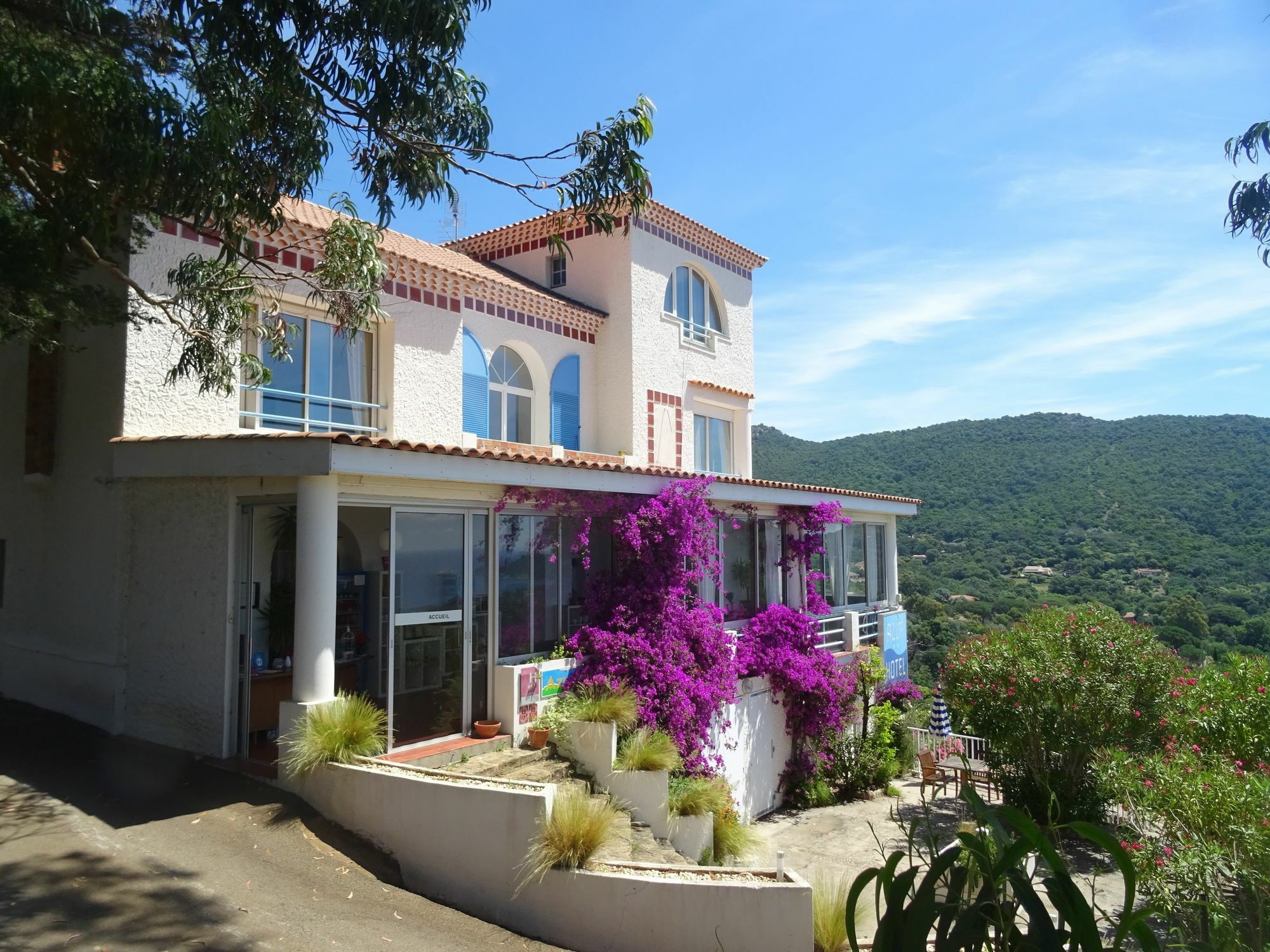 Azur Hotel Ле-Лаванду Экстерьер фото